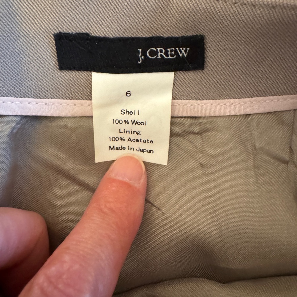 J.CREW | MADE IN JAPAN 100% wool pencil skirt in beige size 6 (fits like a 2!) - Picture 4 of 6